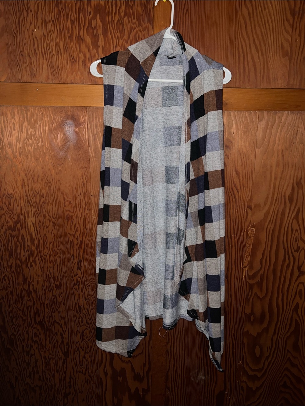 Plaid Open-Front Women’s Sweater Vest - Brown & Gray